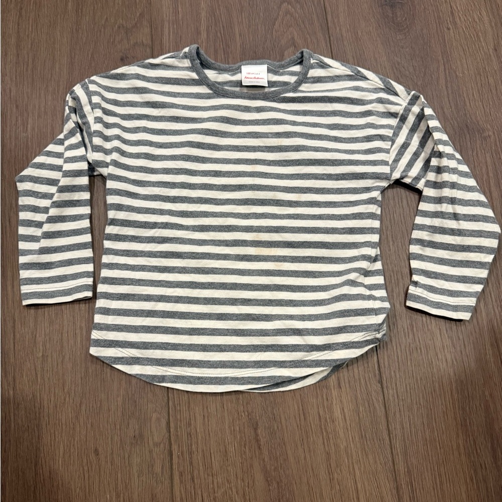 Hanna Andersson Gray and White Striped Long Sleeve Tee